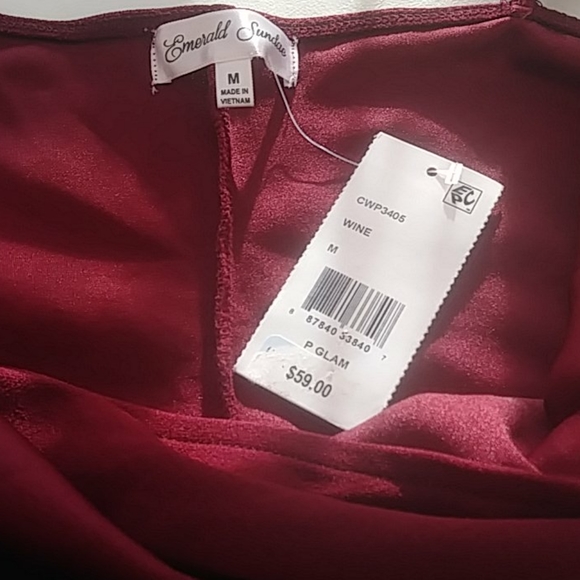 Emerald Sundae Juniors' Wine High Slit Gown Dress - Picture 7 of 10